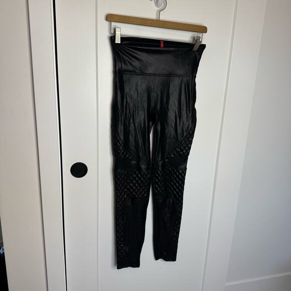 Spanx Faux Leather Moto Quilted High Rise Black Ankle Leggings Size Medium - Picture 2 of 5